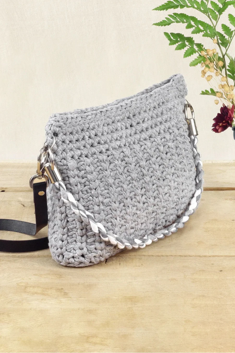 DMC Eco Vita Recycled Cotton Tape Yarn Bags & Accessories Pattern Book 15895 - Image 3