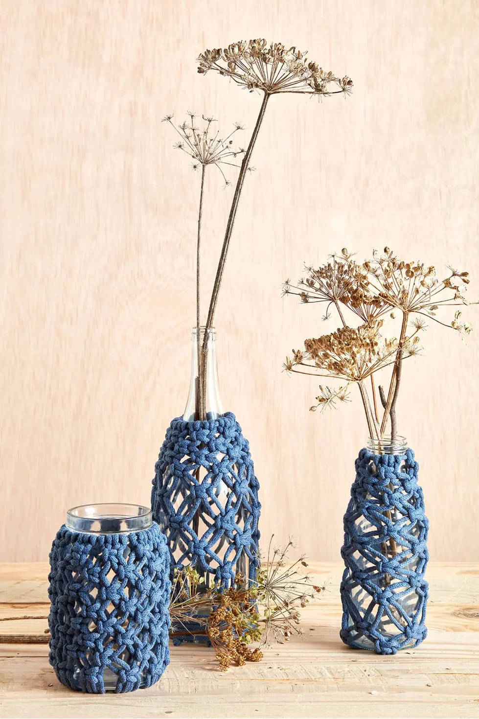 DMC Nova/Eco Vita Recycled Cotton Pattern Book - 15730 - Image 4