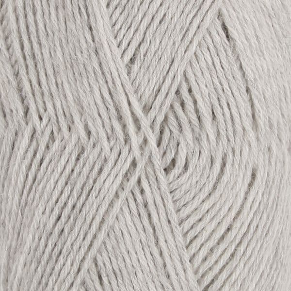 Drops Nord 4 Ply 50g - Image 6